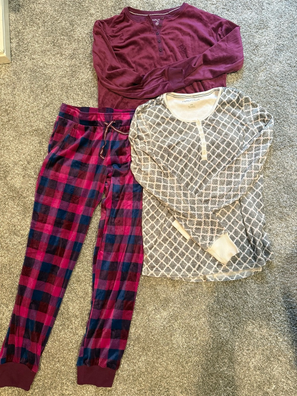 Nautica Women's Fleece Pajama Set and Extra Shirt - Like New -Size Small